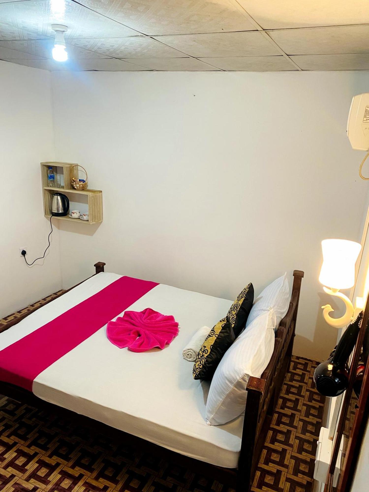 Sigiri Lakshan Home Stay Sigiriya Luaran gambar