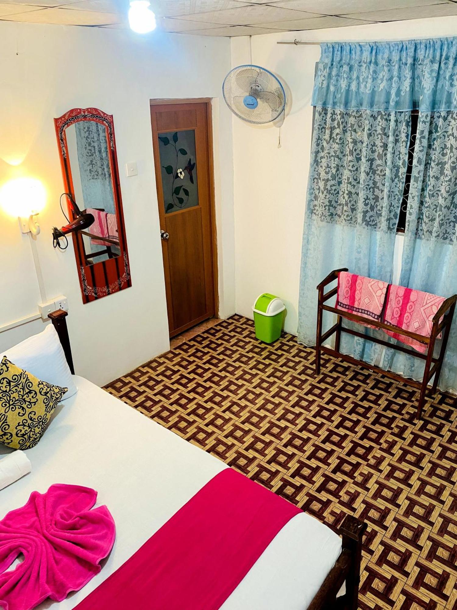 Sigiri Lakshan Home Stay Sigiriya Luaran gambar